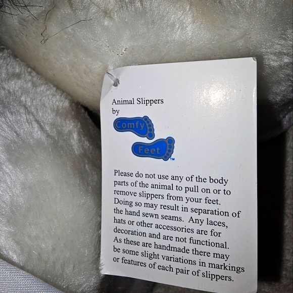 BNWT PANDA SLIPPERS!! 🐼 - Picture 9 of 10